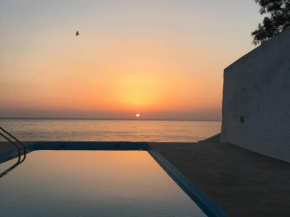 Santorini lovers villa